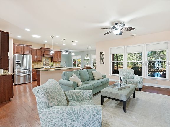 4th image of 226 Eaglecrest Dr