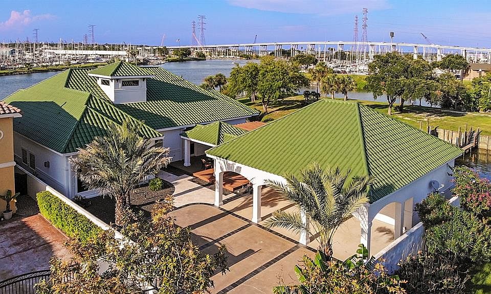 1st image of 1 Harbor Ln