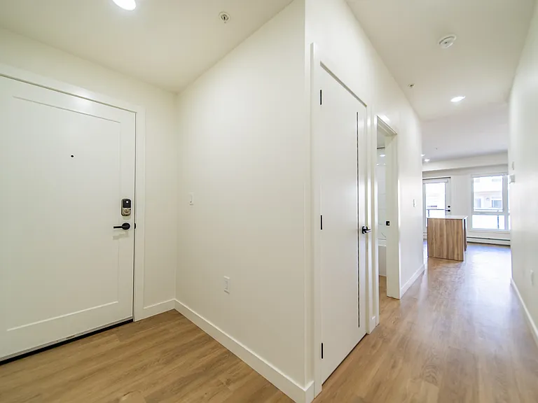 320 19th Ave SW — Photo 34