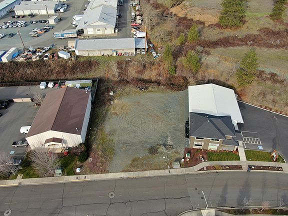 4th image of 2186 NE Industry Dr