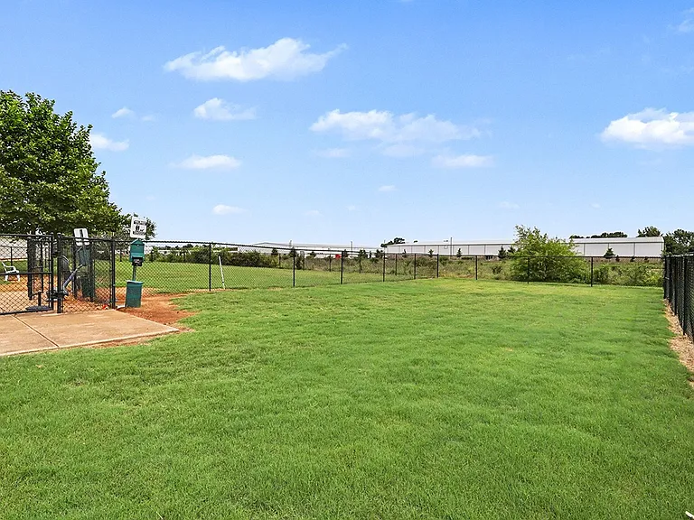Limestone Creek Apartment Homes — Photo 42