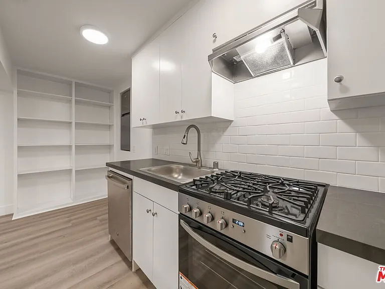 6821 E Ocean Blvd #1/2 — Photo 13