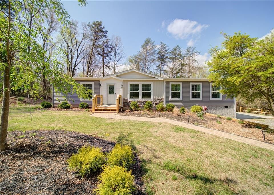 1st image of 61 Sunset Cir
