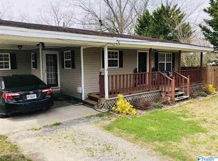 371 Country Club Rd, Albertville, AL 35951