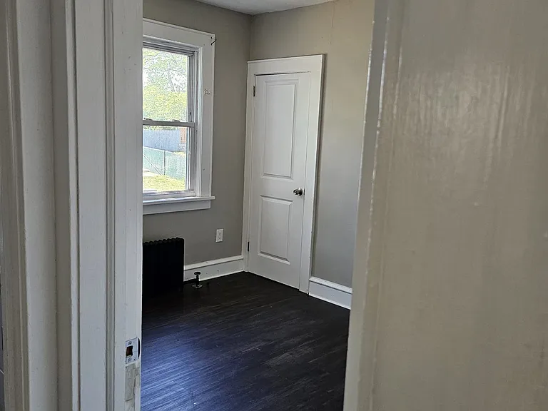 517 Brad St — Photo 3