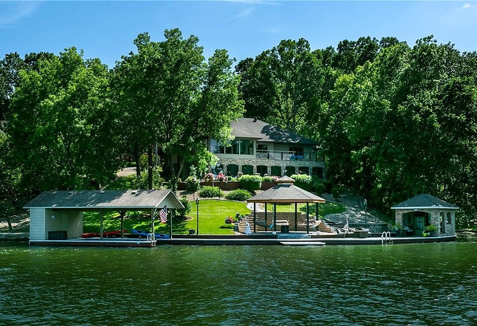 1st image of 26 Waterside Ln