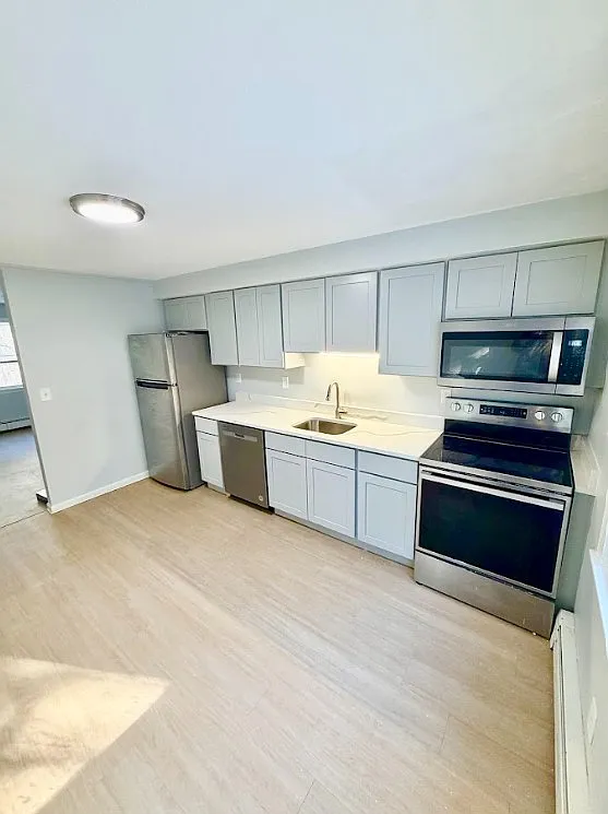 77-79 Sterling Pl — Photo 2