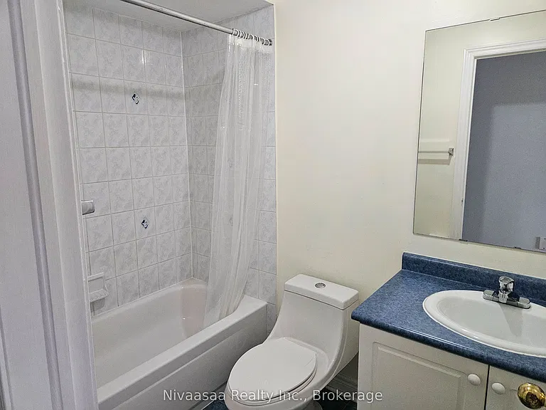 926 Ledbury Cres — Photo 21