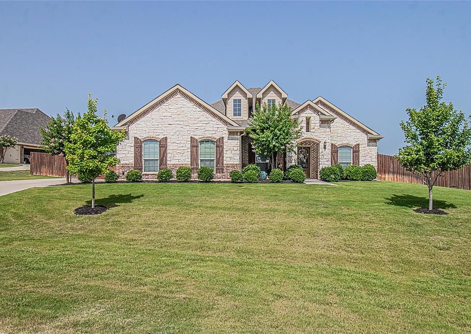 1st image of 706 Red Stone Ln