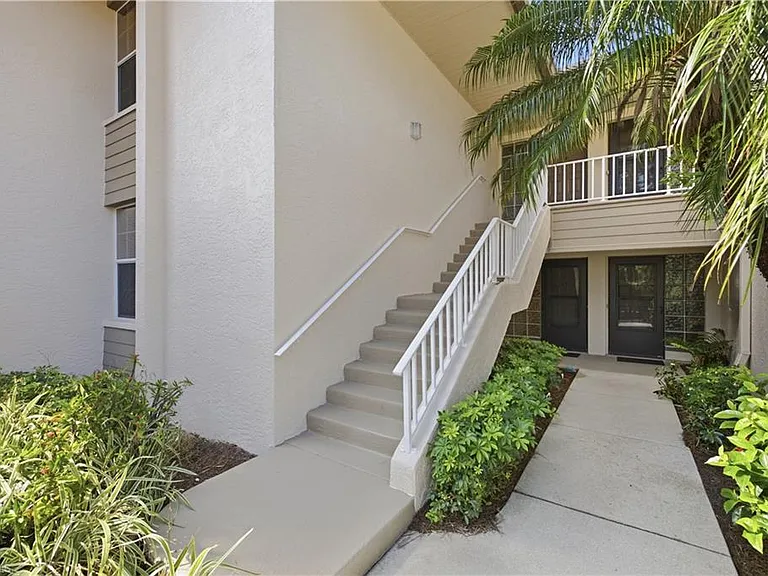 26901 Wedgewood Dr #101 — Photo 2