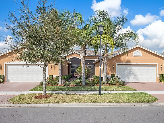 5th image of 15839 Aurora Lake Cir