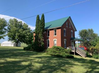 12275 Circle Ridge Rd, Dubuque, IA 52001