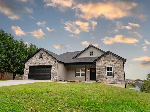 2067 Crockett Rd, Forest, VA 24551