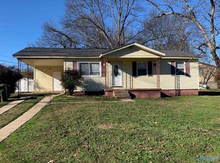 605 Greenfield Dr NW, Huntsville, AL 35811