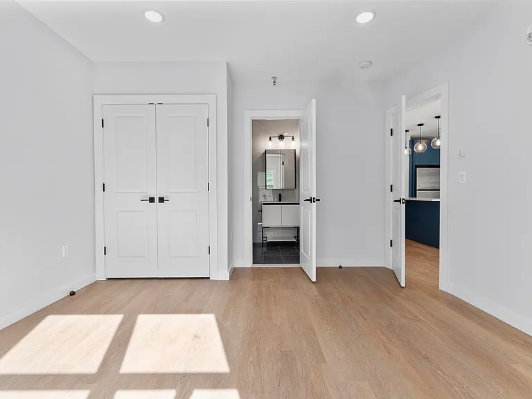 A55 Tunxis Ave #106 — Photo 7