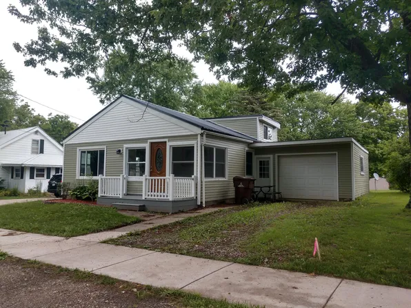 307 S Ithaca St, Ithaca, MI 48847