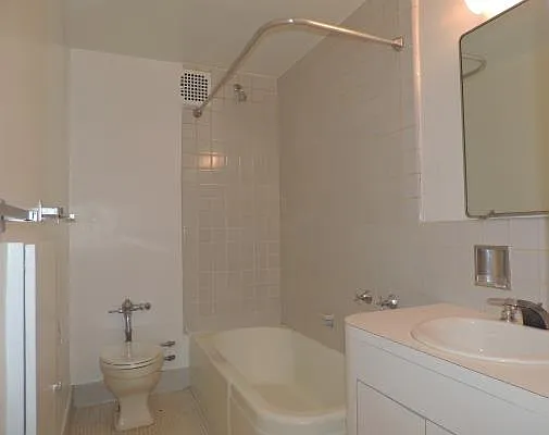 Rented by essential NEW YORK Real Estate | media 4