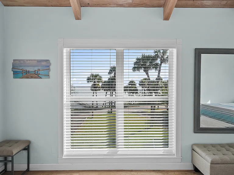 6789 S Indian River Dr — Photo 3