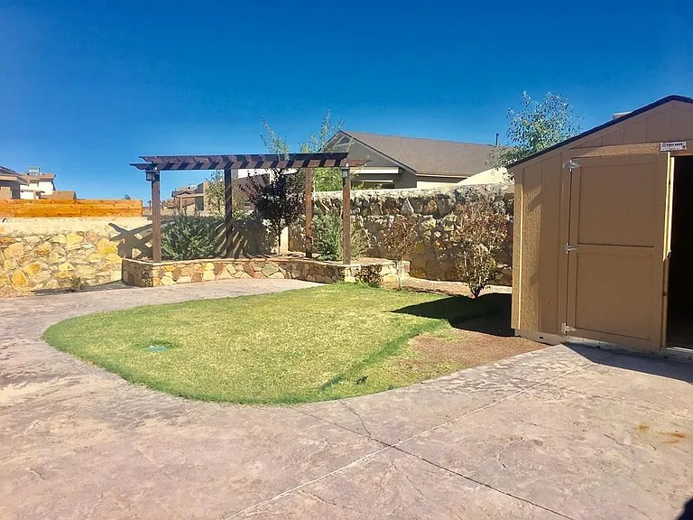 3716 Loma Cortez Dr — Photo 18
