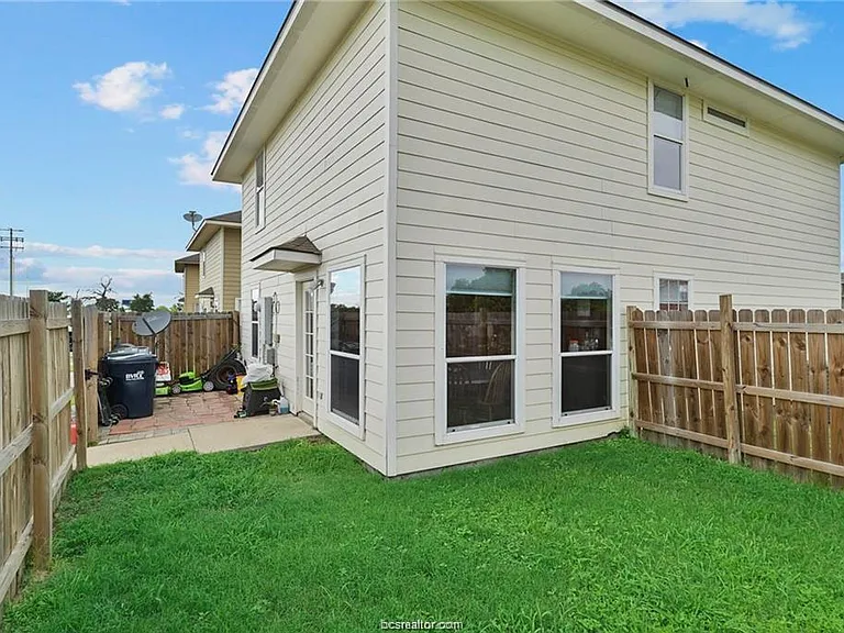 4001 Southern Trace Ct — Photo 12