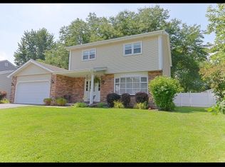 63 Saratoga Dr, Batavia, IL 60510
