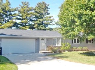 2458 Basswood St, Green Bay, WI 54313
