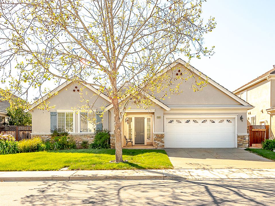 1st image of 2441 Heritage Way