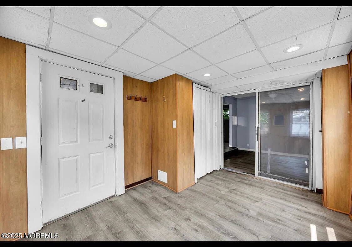 2 bed, 1387 sqft, $2,200 — Photo 2