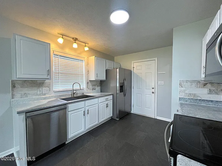 108 Chapel Hill Dr — Photo 11