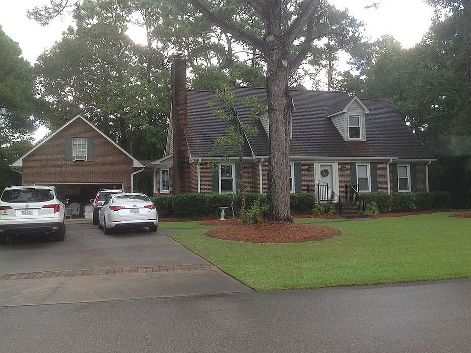 1st image of 207 Tree Fern Dr