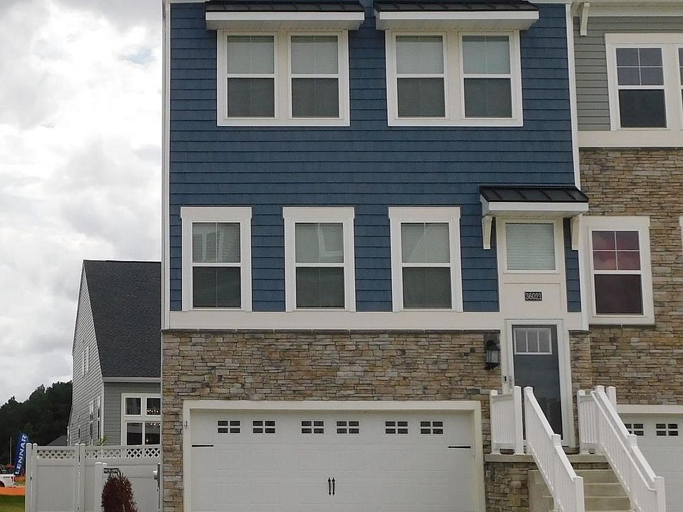 1st image of 36021 Auburn Way