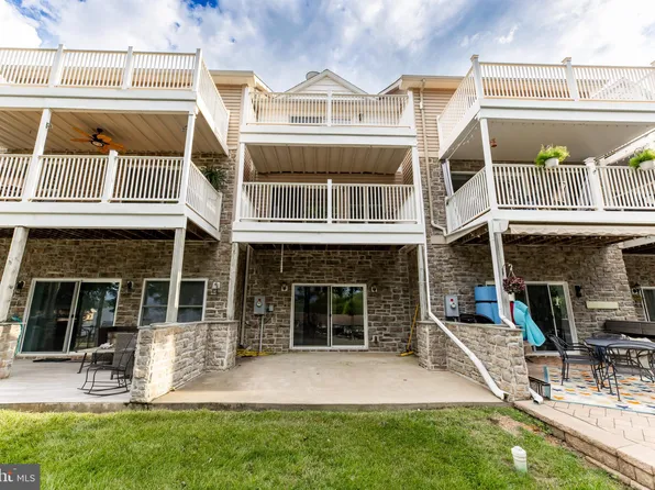 288 Lake Front Dr, Mineral, VA 23117