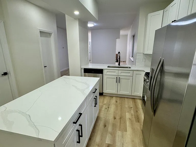1727 S Canal St — Photo 11