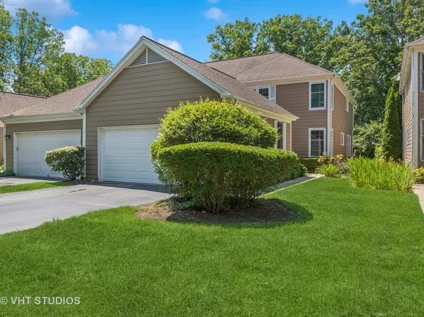 4 Sommerset Ln, Lincolnshire, IL 60069