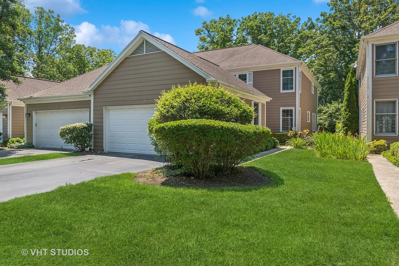 4 Sommerset Ln photo 1