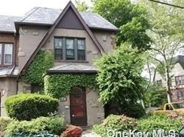 190-02 35 Avenue, Flushing, NY 11358