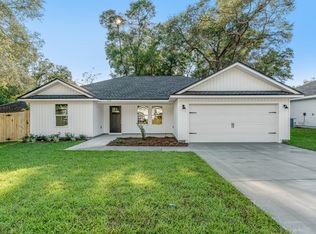 458 Crossland St, Crestview, FL 32539