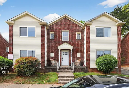 1418 Park Dr #4 Photo 1