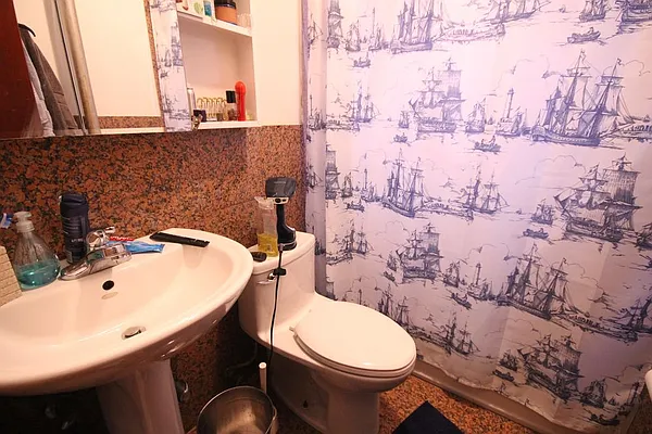 Rented by Dynamik Realty | media 16