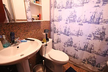 Rented by Dynamik Realty