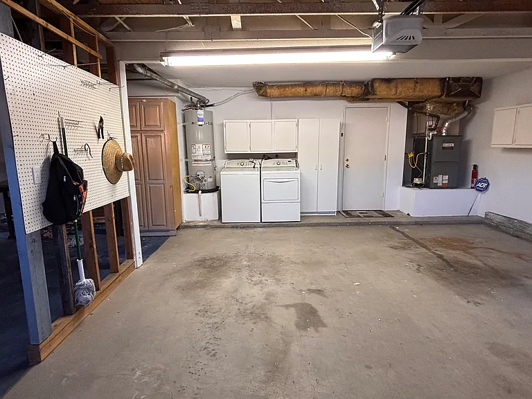 2209 Canyon Dr — Photo 20