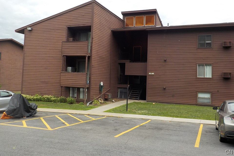1st image of 368 Village Blvd N