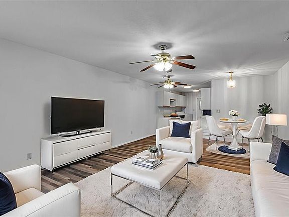 2nd image of 381 Winter Ridge Blvd