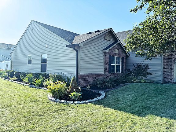4th image of 2836 Foxbriar Pl