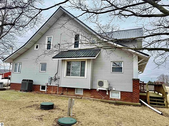 3rd image of 4790 E Tyler Rd