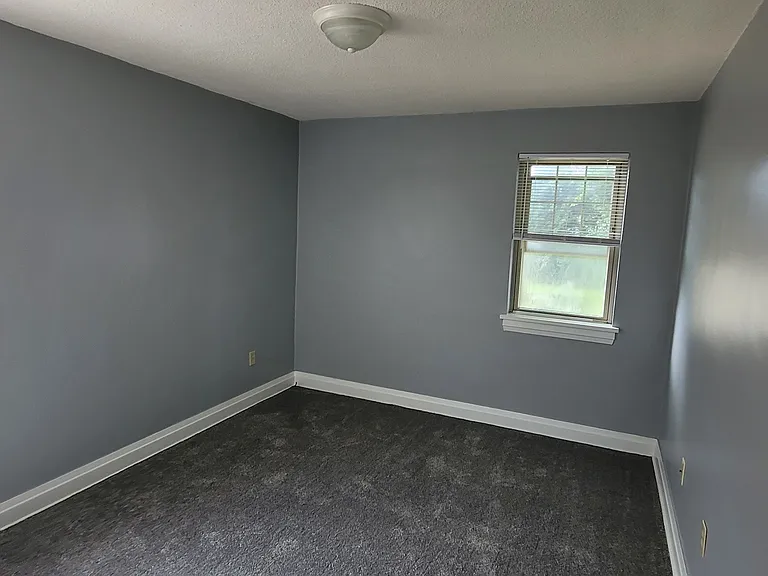 814 W 34th St — Photo 21