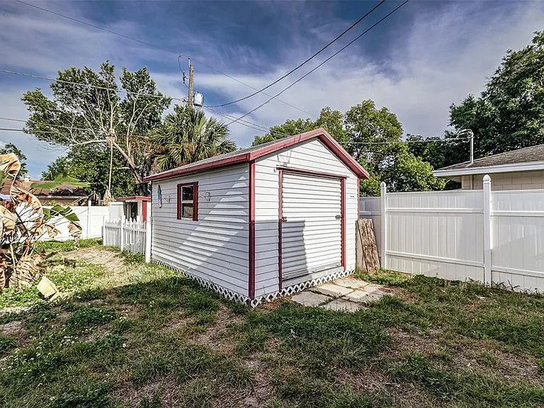 408 Lake Ned Rd — Photo 22