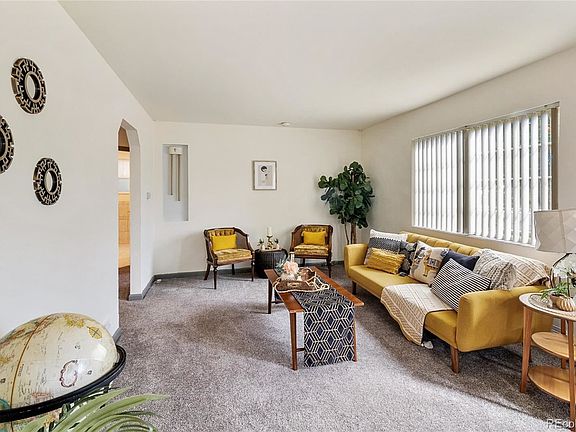 3rd image of 841 S Umatilla Way