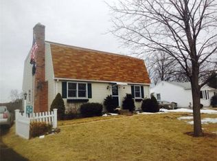 107 White Birch Dr, Springfield, MA 01119