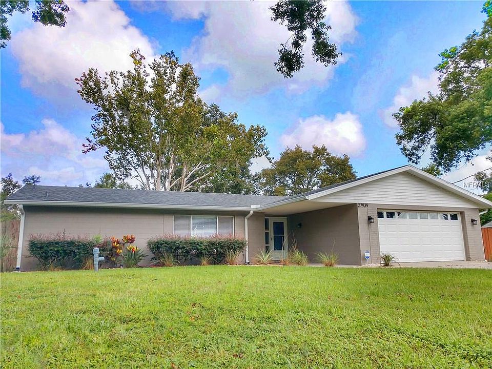 1st image of 27939 Lois Dr